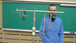 Пружинный маятник