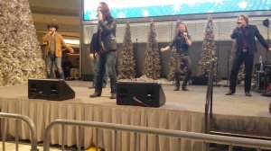 Home Free Mall of America "Ring of Fire"
