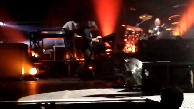 Indochine à Clermont-Ferrand le 17/12/09 : Trois nuits par semaines смотреть онлайн