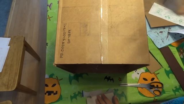 How to make a Minecraft Villager costume !! смотреть онлайн