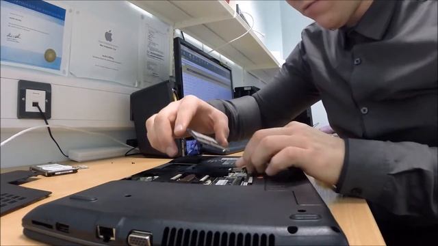 How to Replace a Faulty Laptop WIFI Card (ACER) смотреть онлайн