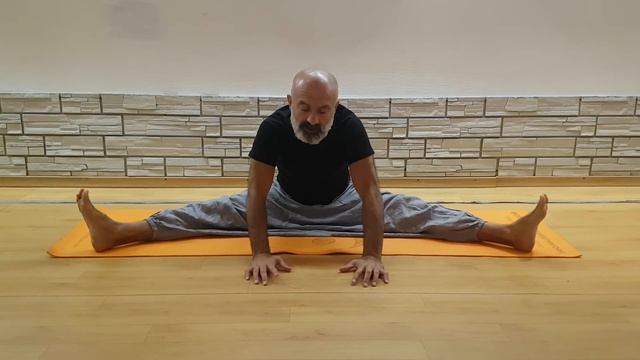 Раскрытие тазобедренных суставов | Йога для начинающих смотреть онлайн