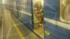 прибытие и убытие поезда