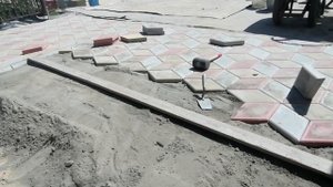 Обзор работы. Кладем брусчатку своими руками в форме ромба.