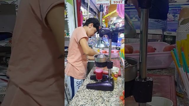 Турция.Как готовят гранатовый сок смотреть онлайн