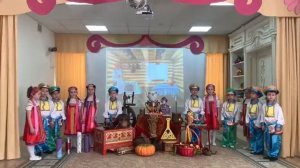 Инсценировка русской народной песни "Комарочек"