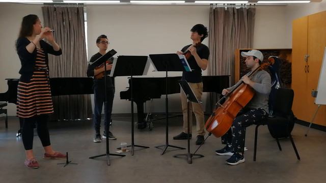 Bowing and blowing the Mozart Flute Quartet смотреть онлайн
