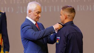Министр обороны РФ поздравил 45-ю бригаду спецназа ВДВ с юбилеем и вручил госнаграды отличившимся