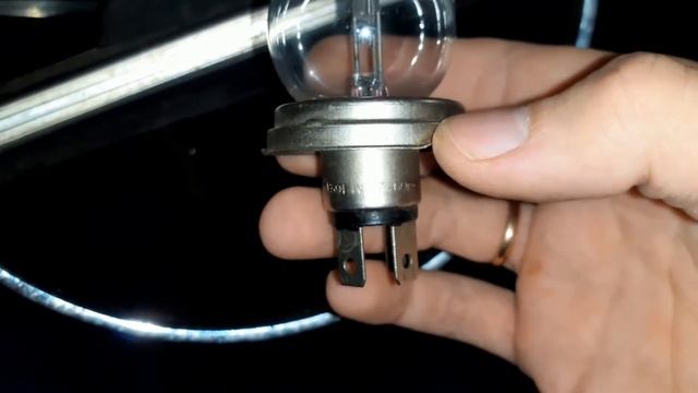 Заводим ВАЗ 2101 "копейка" 1980 г.в. - глохнет на "горячую" и не заводится - ЧАСТЬ 1 смотреть онлайн