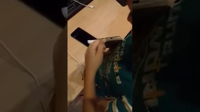 Планшет не заряжается и не включается смотреть онлайн