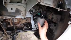 Как поменять топливный фильтр Рено Дастер 2 дизель 2020