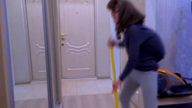 БАБУЛЯ СОШЛА С УМА!!CRAZY Grandmother!!