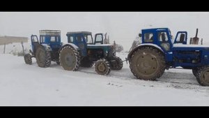 Трактор Т-40 имеет цепь на колесе Тракторы Т-40 3 оппозитные