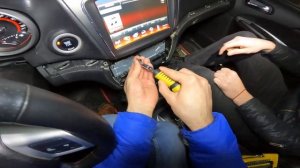 Installing display module Dodge Journey / Установка модуля дисплея Додж Джорни