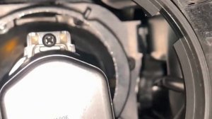 Headlight bulb replacement on a 2014 Infiniti QX80