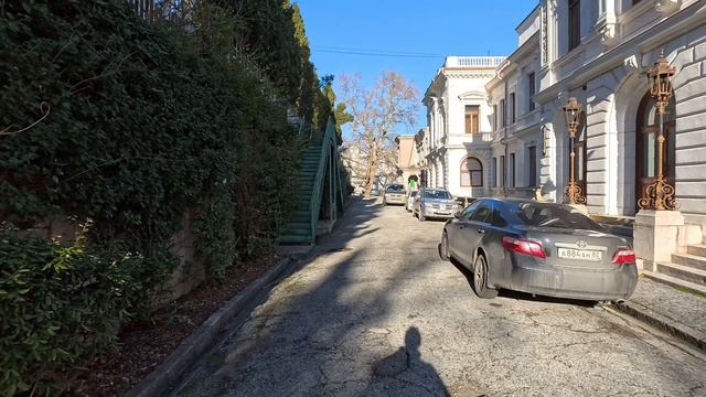 Ливадийский дворец. Ялта. Что местные знают о Сталине? Крым. Январь 2024 смотреть онлайн