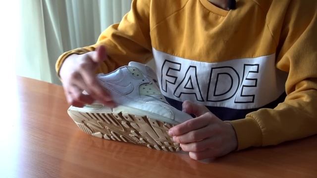 Как восстановить белые кроссовки Nike Air Max 90 // Чистка и покраска подошвы
