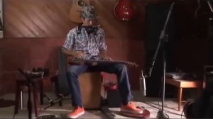 Juzzie Smith lapsteel guitar slide and Wazinator stompbox