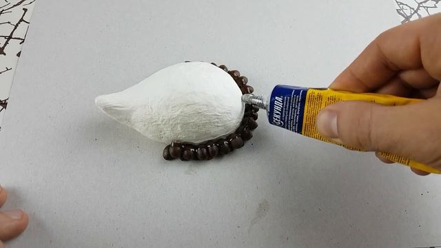 Ёжик из кофейных зерен! Осенняя поделка для детей!