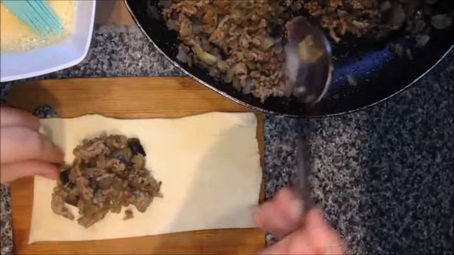 Рецепт Вкусные слоеные пирожки с мясом смотреть онлайн