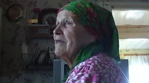 Поминальное причитание дома.