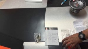 Unboxing JBL STAGE 82