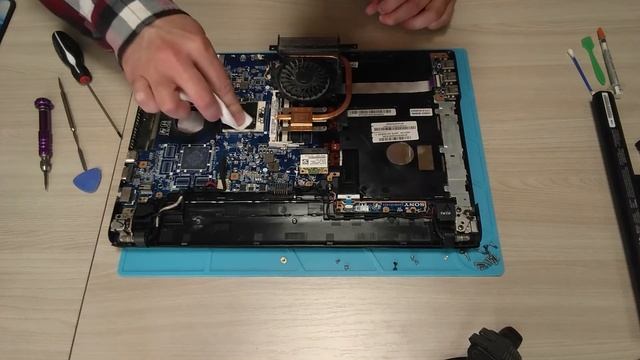 Разборка ноутбука с ценой (2020) SONY SVE151J11V