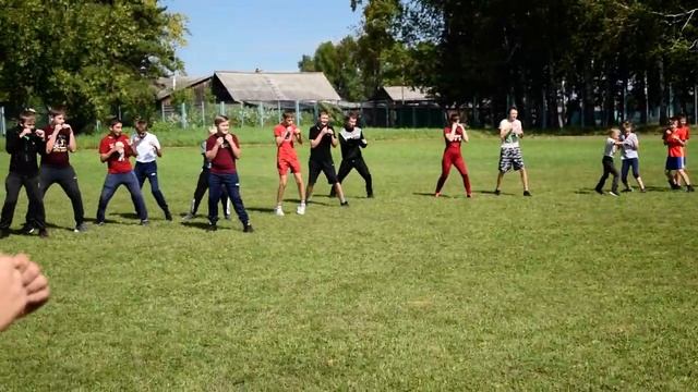 Мастер-класс боксера в Новой Солянке.mp4 смотреть онлайн