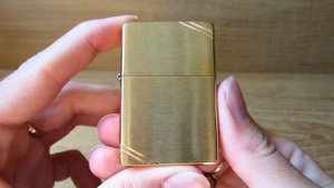Зажигалка Zippo 240 Vintage Brushed Fin Brass (Видео обзор) podarki-odessa.com