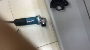 Makita 9558HN