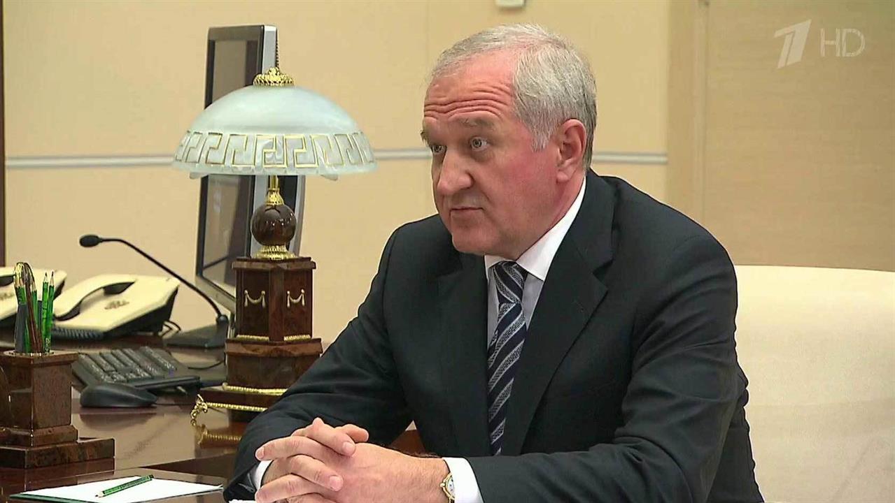 Состоялась встреча Владимира Путина с руководителе...еральной таможенной службы Владимиром Булавиным