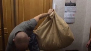 Что делать, если из внутреннего чехла кресла-мешка высыпались шарики?!