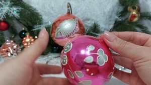 Обзор советских ёлочных игрушек шары с фосфорным рисунком. Шар 5 с рыбами и Шар Х с цветами.