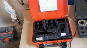 Новый электрический пресс инструмент для монтажа труб