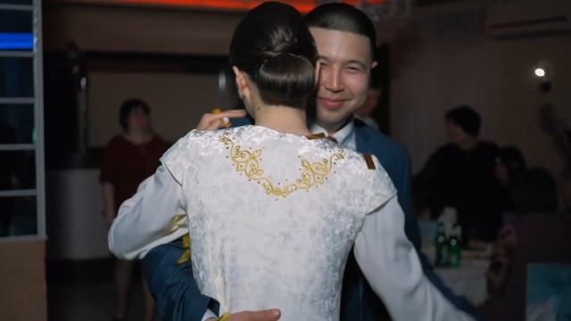 Кыз узату той Азамат и Фариза танец молодых Казахская Свадьба Верхний Баскунчак смотреть онлайн