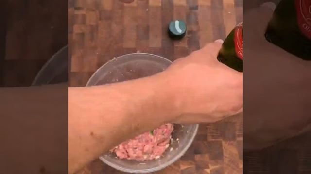 Люля кебаб сочный на гриле из говядины. смотреть онлайн