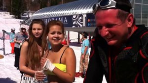 Копия видео "Холодно на морозе песни петь"