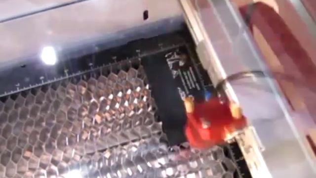 Лазерная гравировка таблички Www.newlaser.ru