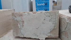 Демонтаж кладки газоблоков на полиуретановом клее, проверяем крепость кладки. Дом с нуля.