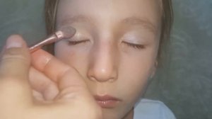 Легкий детский макияж