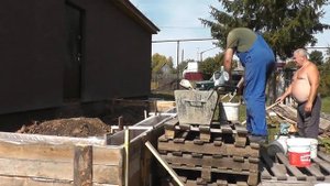 Пристрой к дому в деревне, начали заливать фундамент!