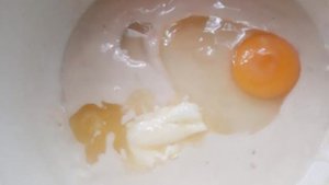 Жареные дрожжевые пирожки с творогом