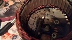 митсубиси поджеро 1 ремонт генератора щетки от ваз...