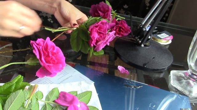 венок на голову.как сделать венок из цветов. MIDSOMMAR смотреть онлайн