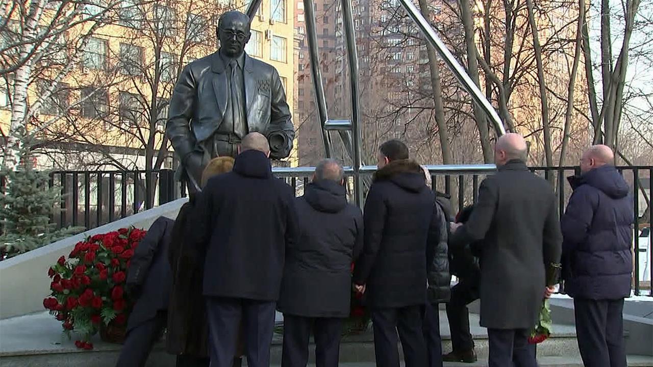 В Москве открыли памятник легенде отечественной авиации - Андрею Туполеву