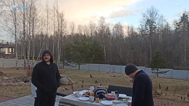 Мы не только работаем но и собираемся вместе, делаем плов и отдыхаем смотреть онлайн