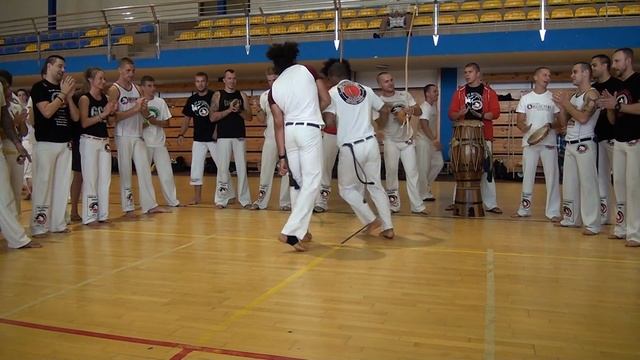Roda de capoeira 2/4 13.07, Festiwal Capoeira, Ustka 2012 смотреть онлайн
