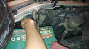 How to replace Headlight Bulb Toyota Hilux 2005 - 2015