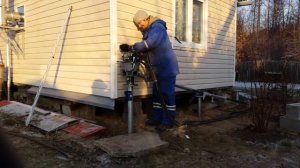 Закручивание винтовых свай, монтаж усиление фундамента.