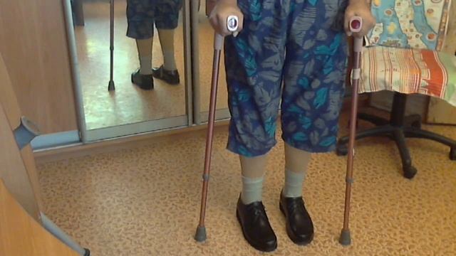 Ходить на протезах бедра и голени: для начинающих.